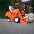 Allis-Chalmers Gleaner  Built by John Leathers (Chestnut Miniatures)