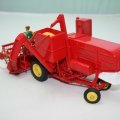 Massey Ferguson 780   Built by John Leathers (Chestnut Miniatures)