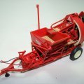 Grimme potato harvester (Universal Hobbies)