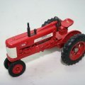 International Farmall 350  Ertl